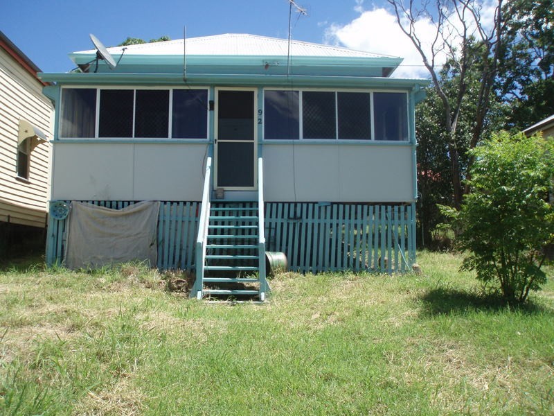92 East Street, Mount Morgan QLD 4714