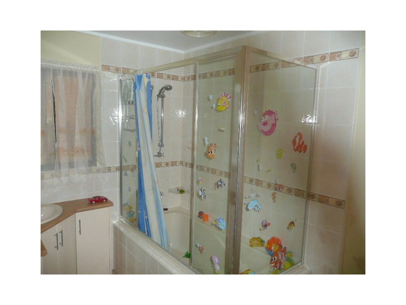 98 Black Gin Ck Rd, Alton Downs QLD 4702