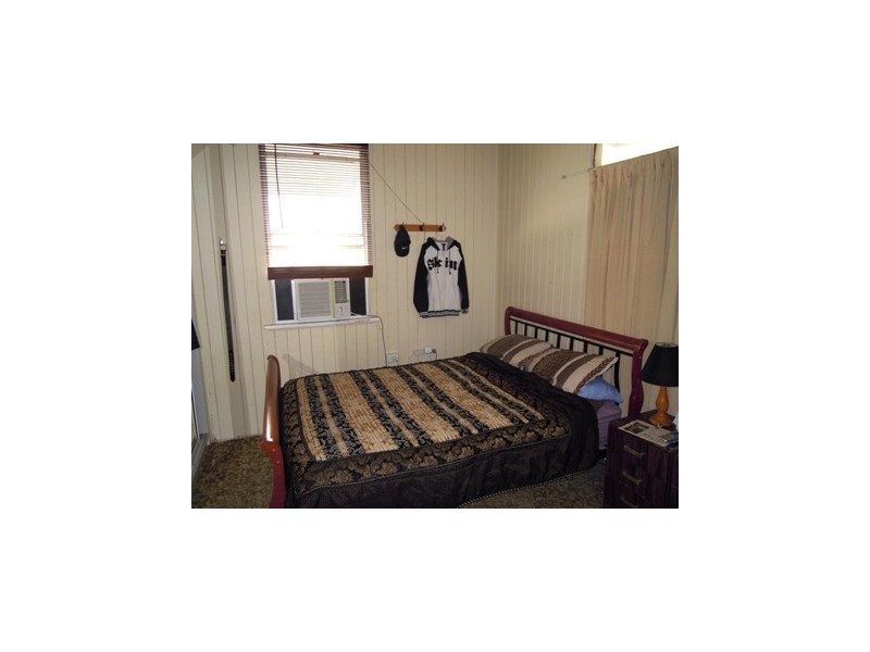 44 Burnett Street, Berserker QLD 4701