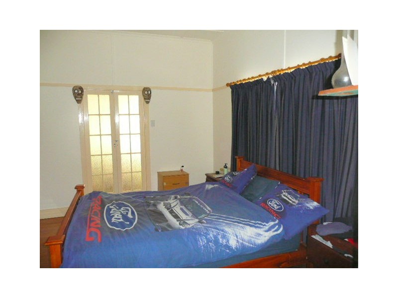 18 Jardine St, Wandal QLD 4700