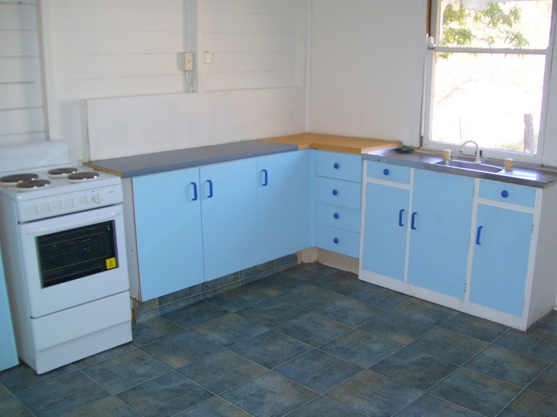 2 Lester Street, Mount Morgan QLD 4714