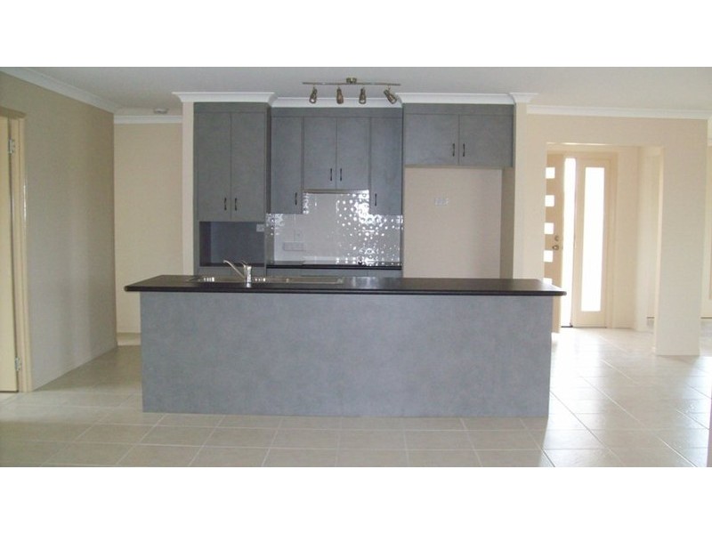 1 Doongarra Crescent, Gracemere QLD 4702