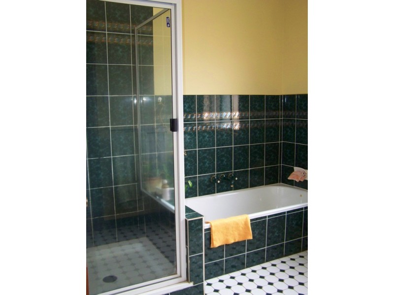 3 Reigal Drive, Gracemere QLD 4702