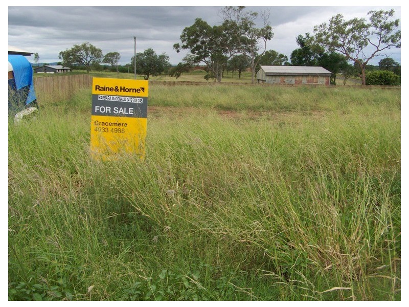8 William Close, Gracemere QLD 4702