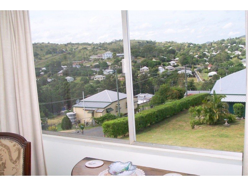 10-12 North Street, Mount Morgan QLD 4714