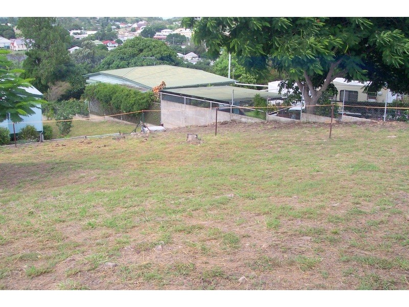 10-12 North Street, Mount Morgan QLD 4714