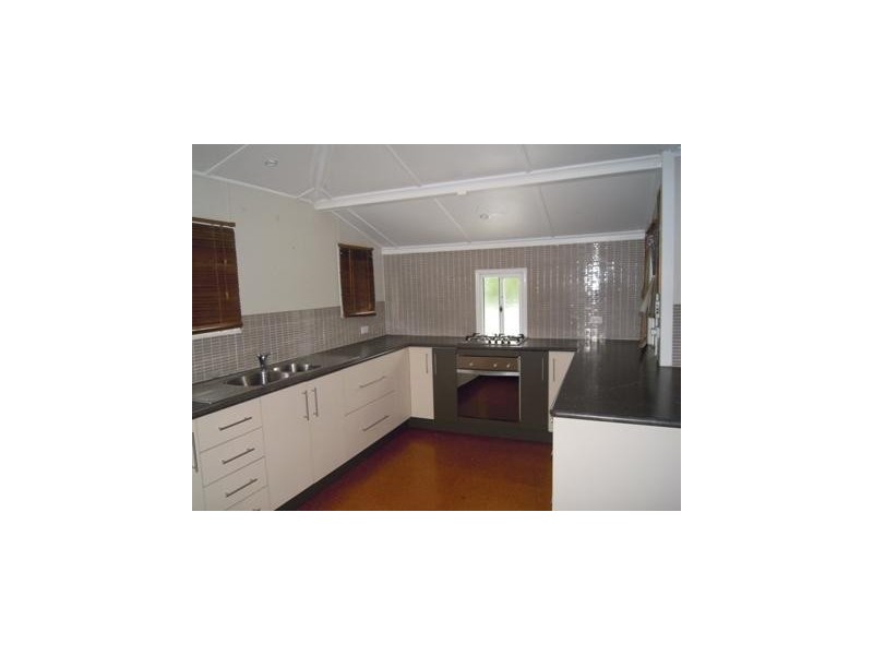 Park Avenue QLD 4701