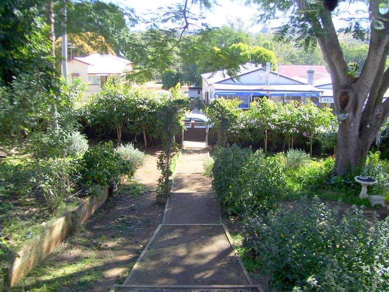 61 James Street, Mount Morgan QLD 4714