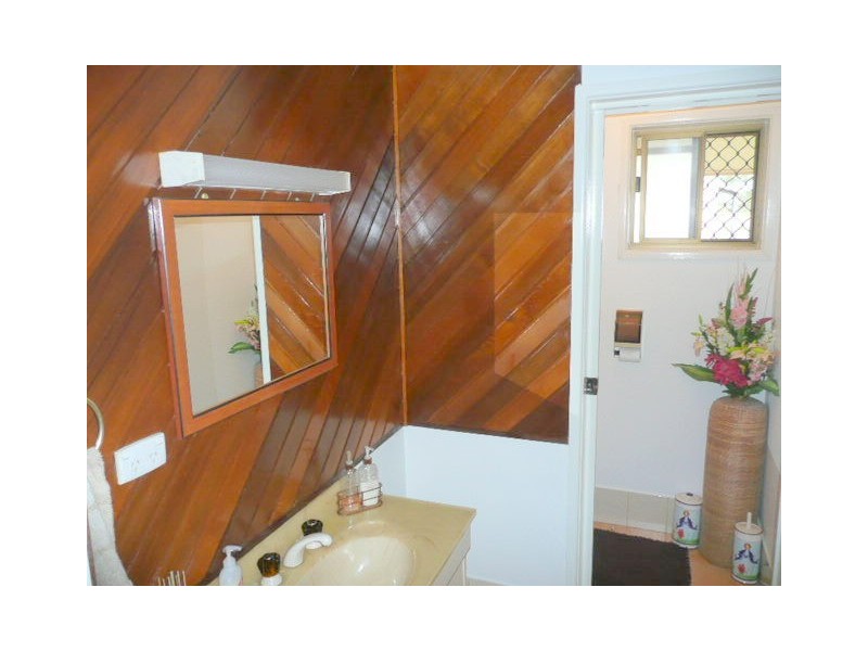 21 Spring Creek Close, The Caves QLD 4702