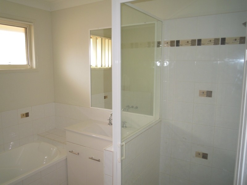 4 Isabel Court, Gracemere QLD 4702