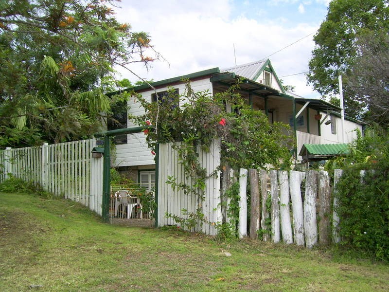 70 Pattison Street, Mount Morgan QLD 4714