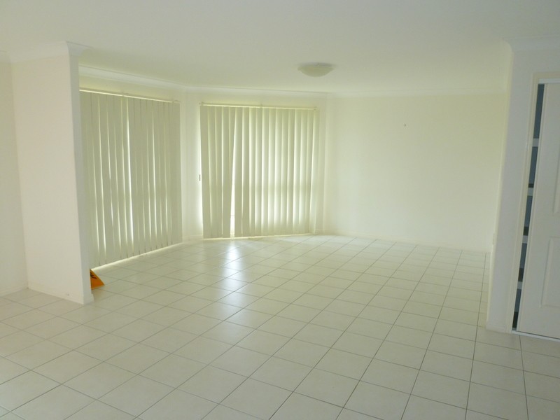 52 DONOVAN CRESCENT, Gracemere QLD 4702