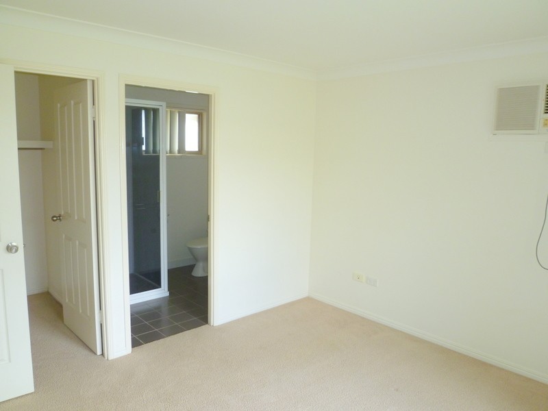 52 DONOVAN CRESCENT, Gracemere QLD 4702
