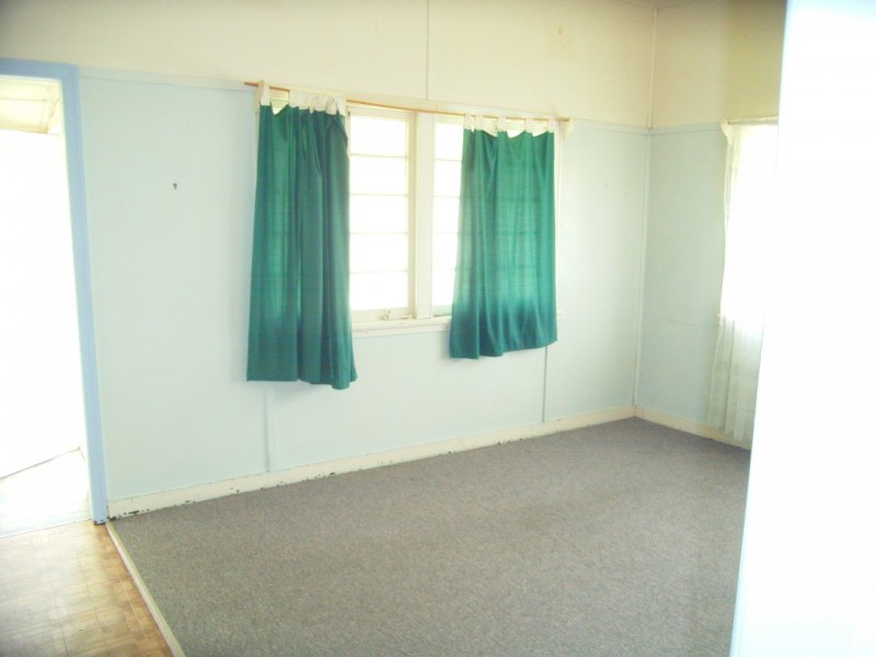 34 Armstrong Street, Berserker QLD 4701