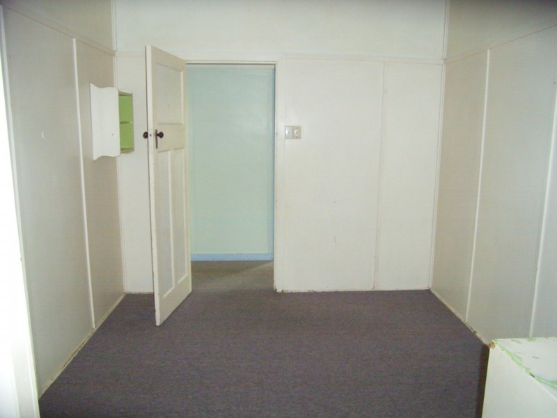 34 Armstrong Street, Berserker QLD 4701
