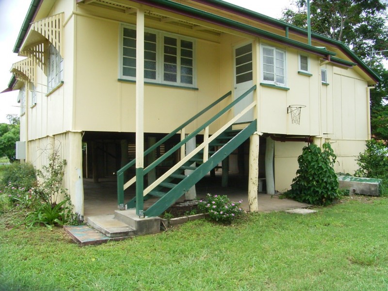 34 Armstrong Street, Berserker QLD 4701