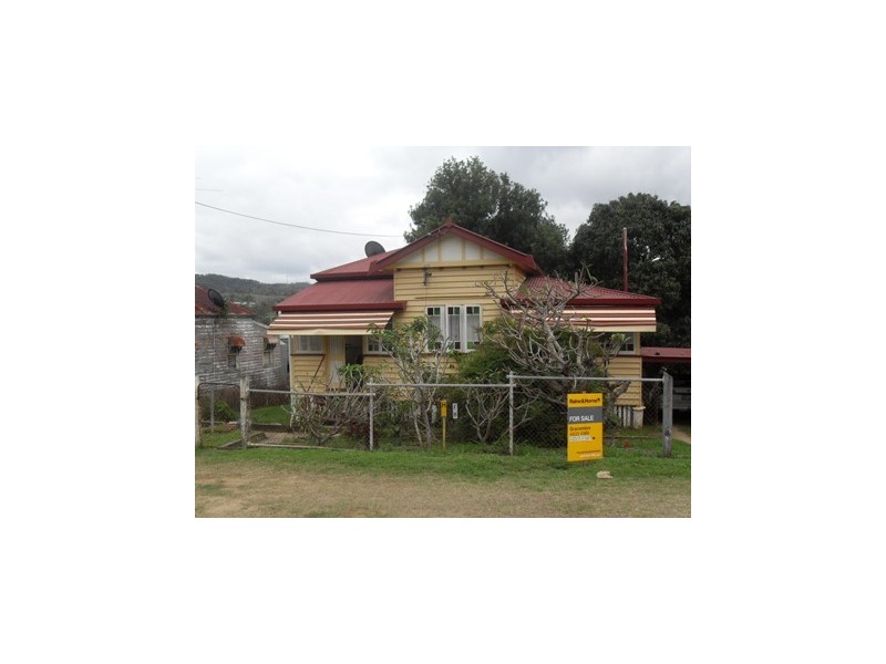 11 Morgan Street, Mount Morgan QLD 4714