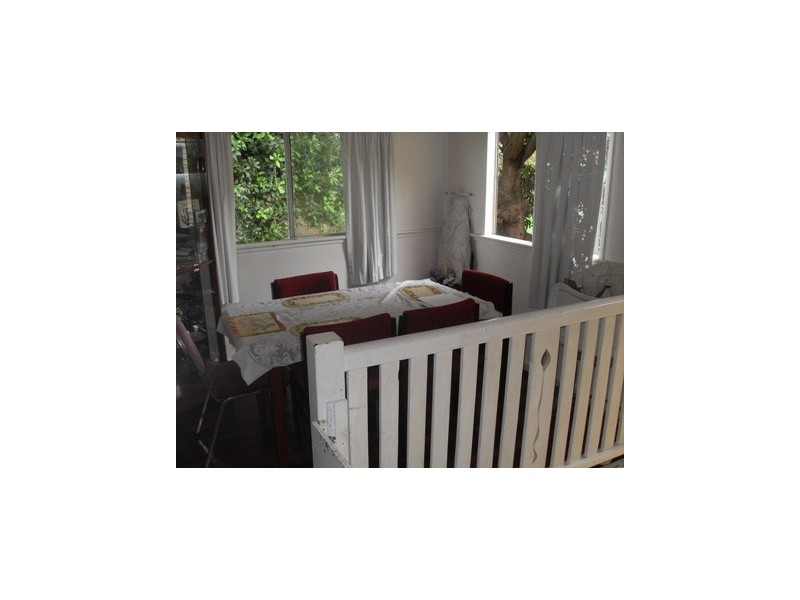 11 Morgan Street, Mount Morgan QLD 4714