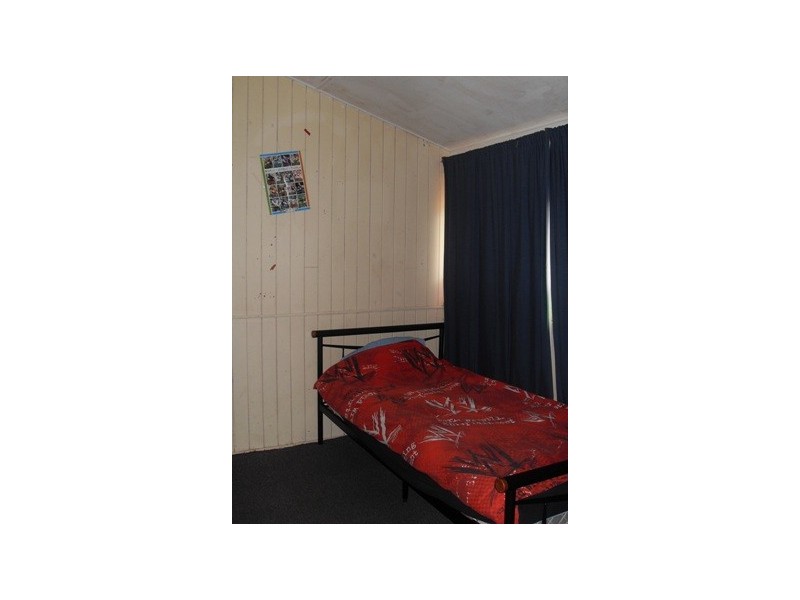 11 Morgan Street, Mount Morgan QLD 4714