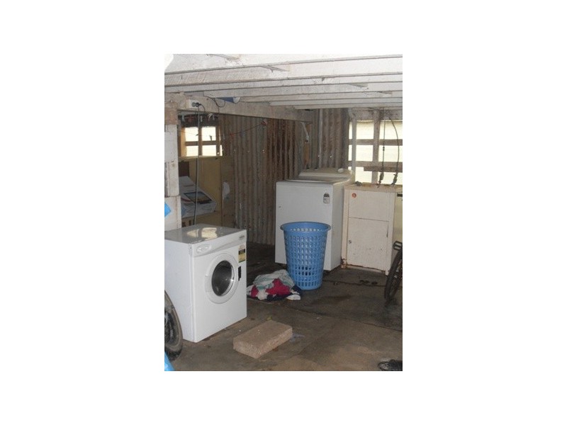 11 Morgan Street, Mount Morgan QLD 4714