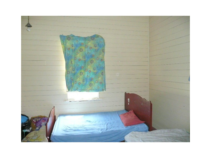 10 Harbourne Street, Koongal QLD 4701