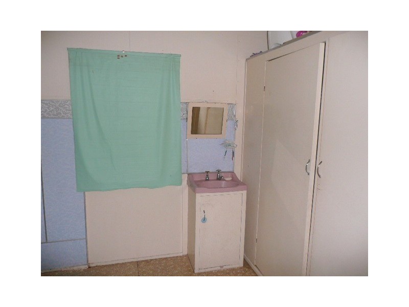 10 Harbourne Street, Koongal QLD 4701