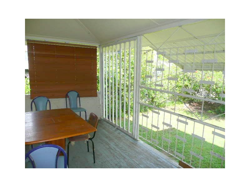 10 Harbourne Street, Koongal QLD 4701