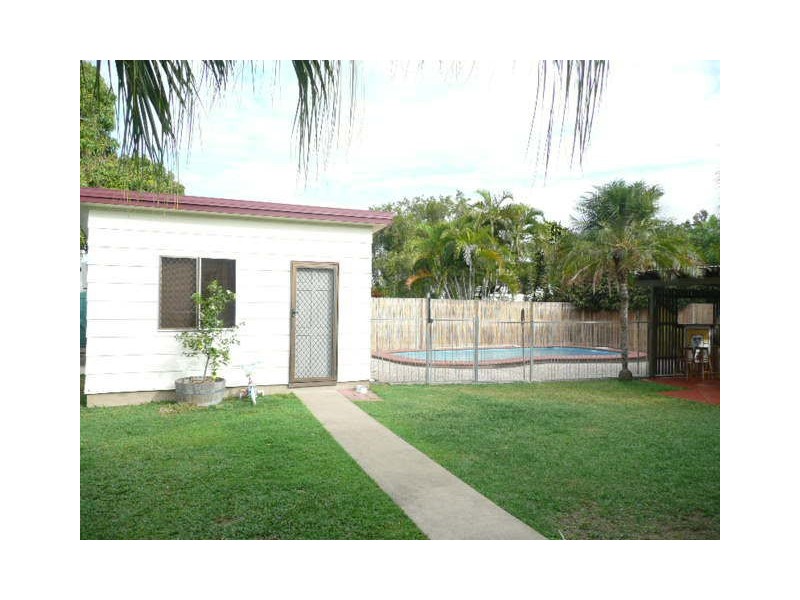 66 Kershaw Street, Park Avenue QLD 4701