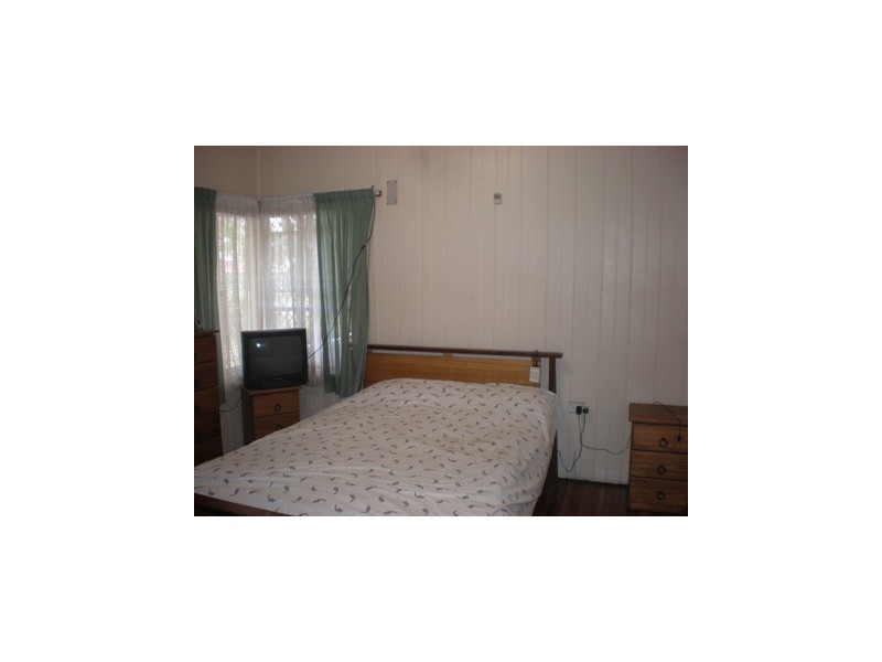 120 Clifton Street, Berserker QLD 4701