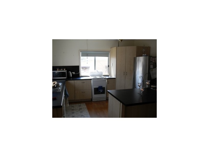 81 Dee Street, Mount Morgan QLD 4714