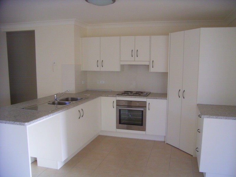19 Seonaid Place, Gracemere QLD 4702