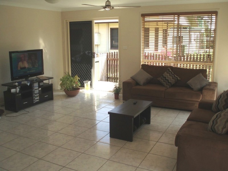 24 Limpus Avenue, Keppel Sands QLD 4702
