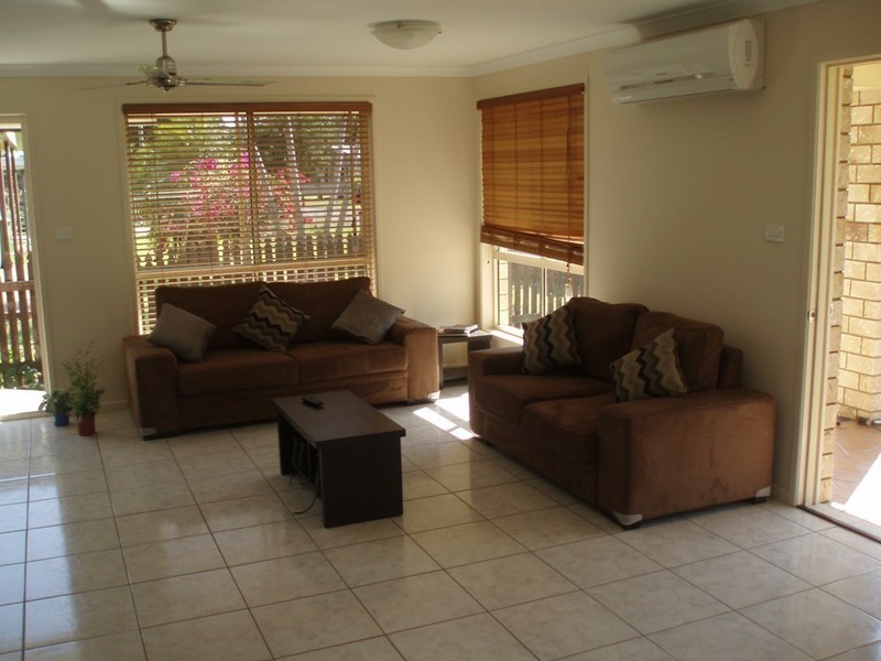 24 Limpus Avenue, Keppel Sands QLD 4702