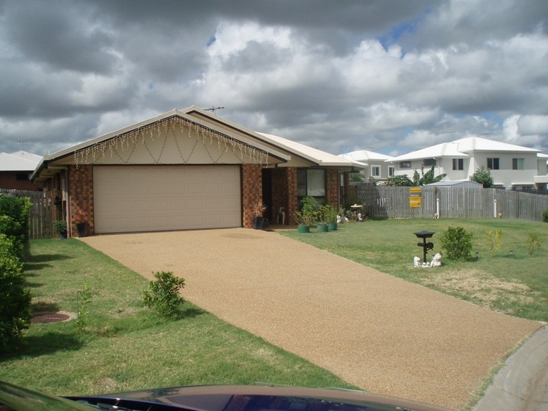 39 Seonaid Place, Gracemere QLD 4702