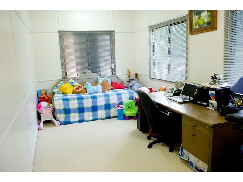 105 Robinson Street, Frenchville QLD 4701