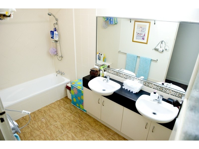 105 Robinson Street, Frenchville QLD 4701