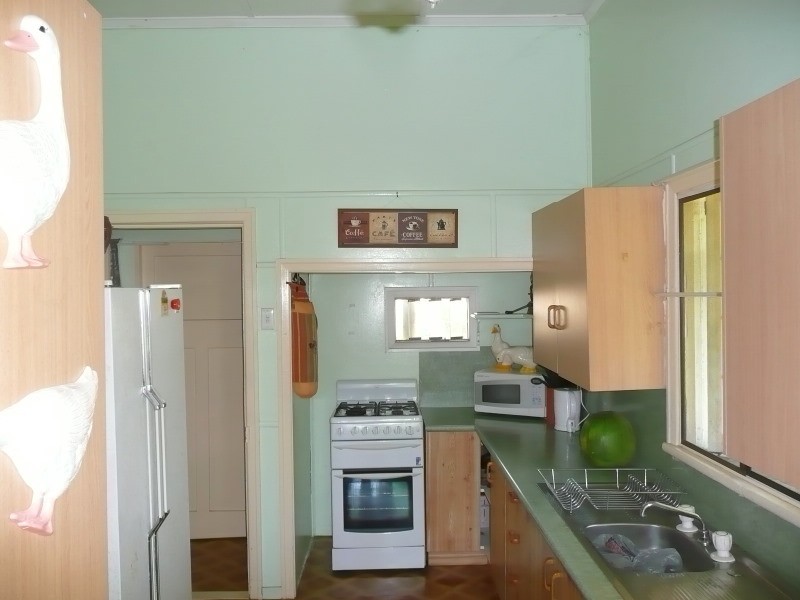 16 Anderson Street, Allenstown QLD 4700