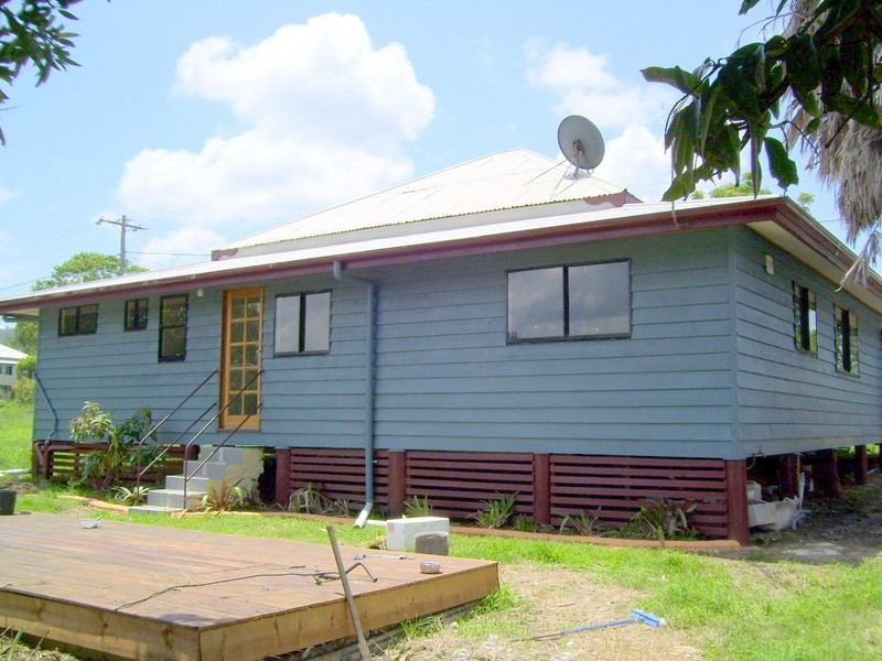 17 Grey Street, Mount Morgan QLD 4714