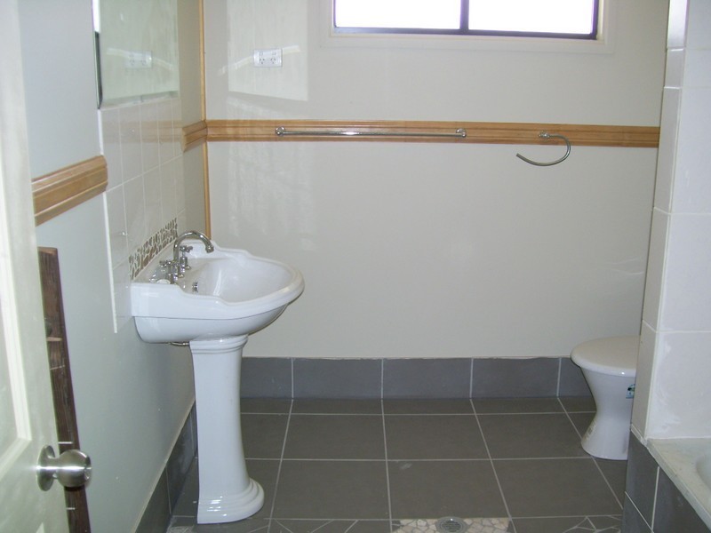 17 Grey Street, Mount Morgan QLD 4714