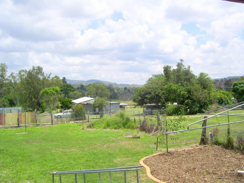 17 Grey Street, Mount Morgan QLD 4714