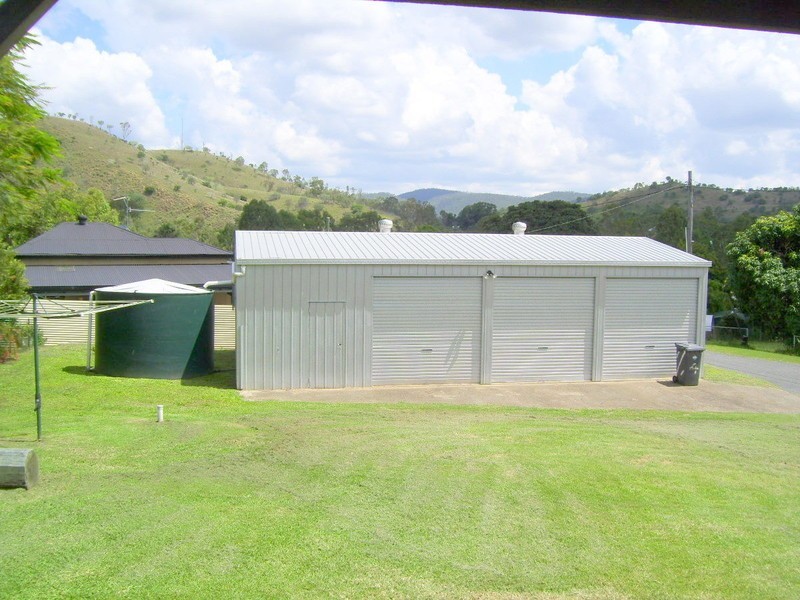 4 Queen Street, Mount Morgan QLD 4714