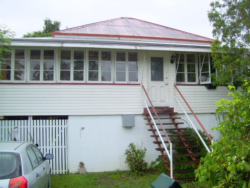 39  Davis Street, Allenstown QLD 4700