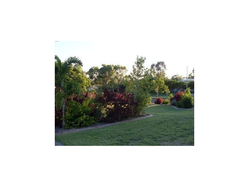 15 Poole Street, Kawana QLD 4701
