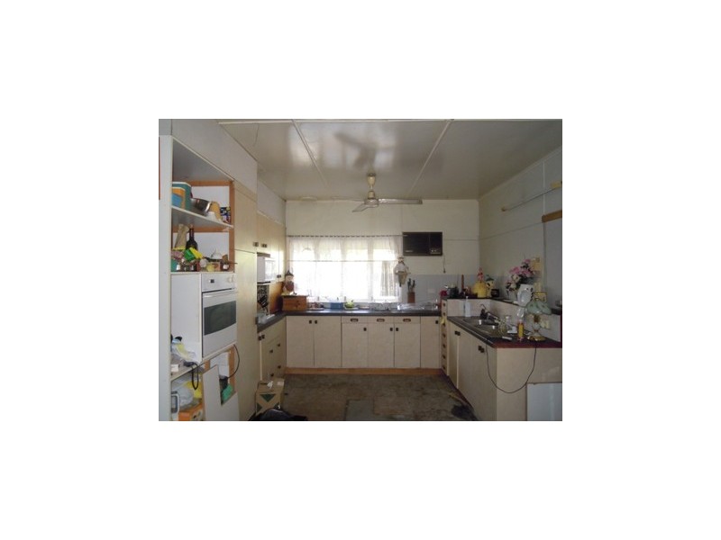 6 Canovan Street, Berserker QLD 4701
