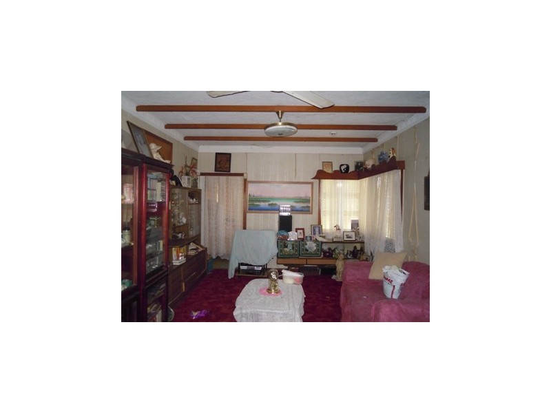 6 Canovan Street, Berserker QLD 4701