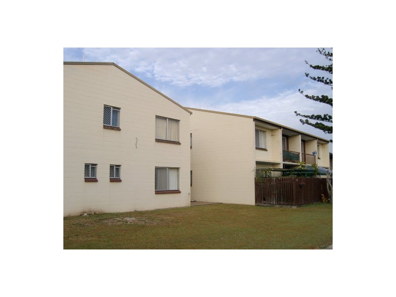 Unit 2 / 98 High Street, Berserker QLD 4701