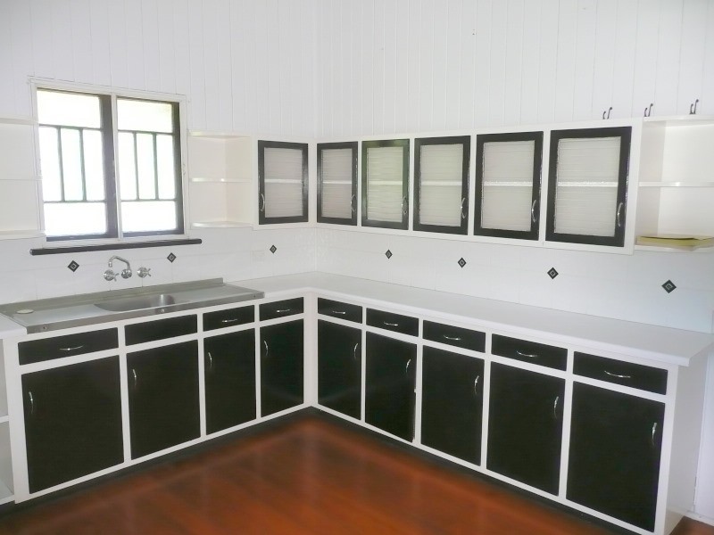 140 Nobbs Street, Berserker QLD 4701