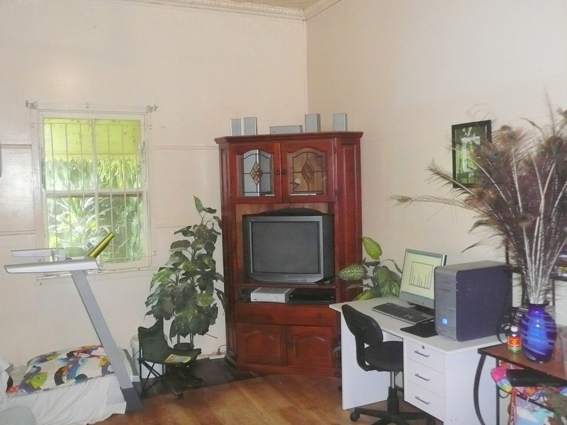 38 East Street, Mount Morgan QLD 4714