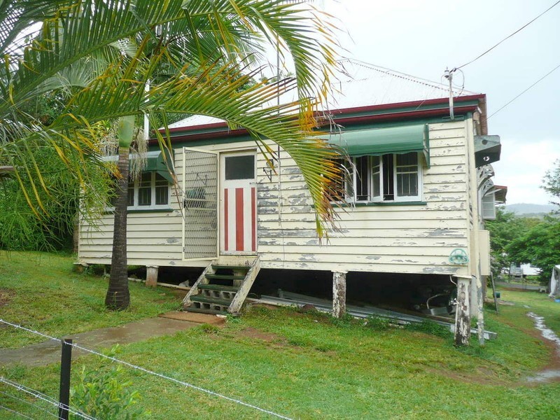 38 East Street, Mount Morgan QLD 4714