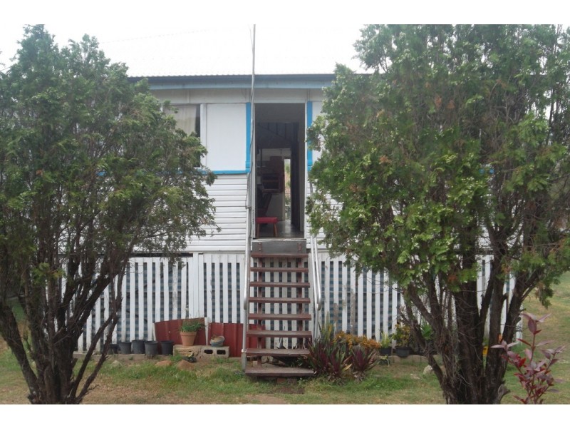 42 James Street, Mount Morgan QLD 4714